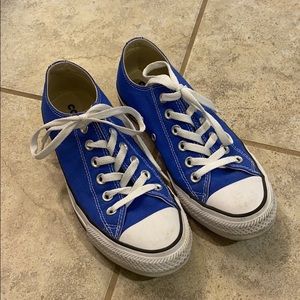 EUC Converse Royal Blue low top shoes